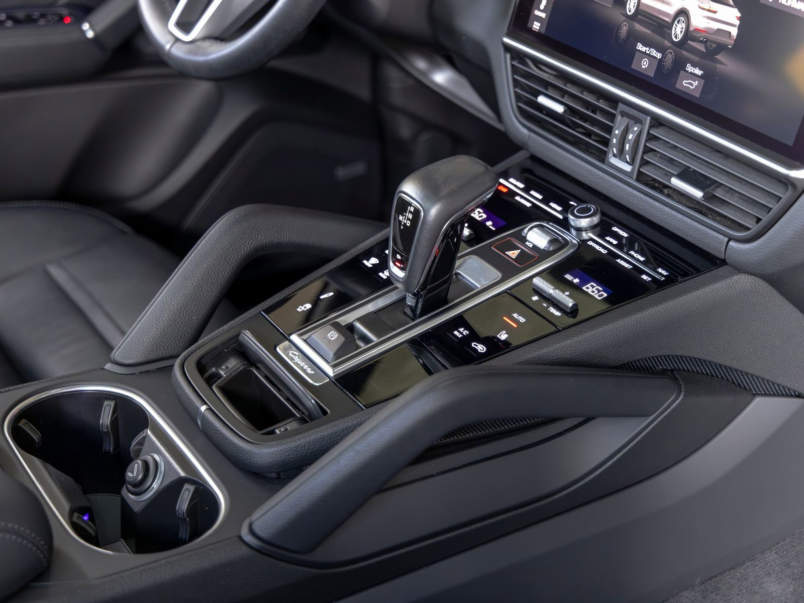 Certified 2021 Porsche Cayenne Coupe image 53