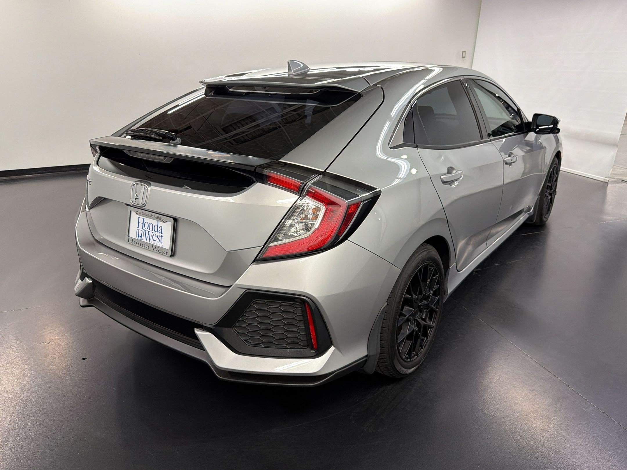 Used 2018 Honda Civic EX image 9