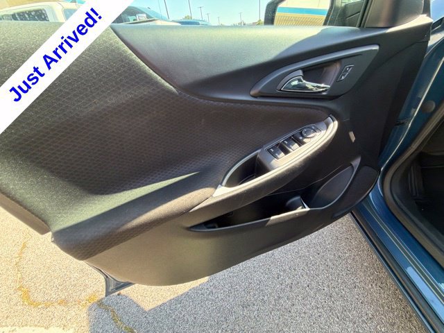 Used 2025 Chevrolet Malibu LT FWD image 33