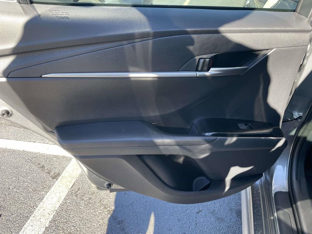 Used 2020 Toyota Camry XSE image 21