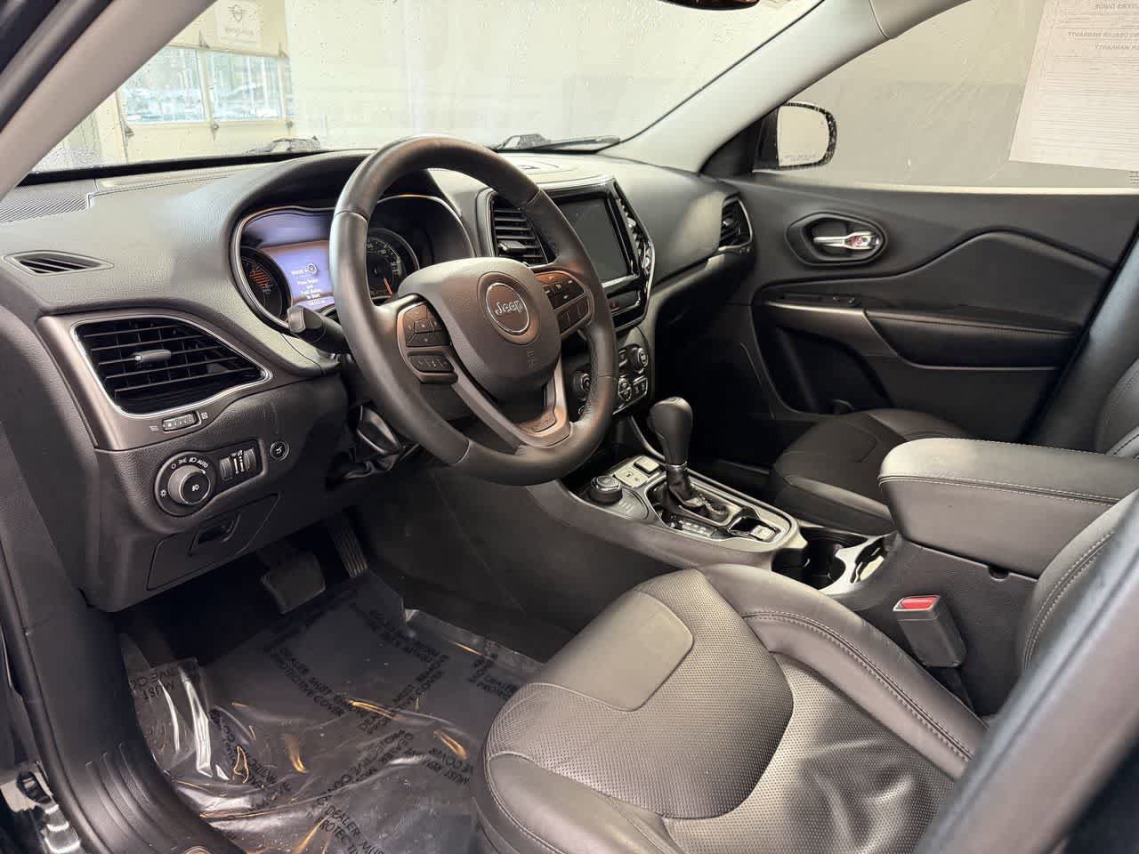 Used 2019 Jeep Cherokee Limited image 9