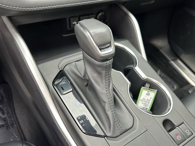 Used 2021 Toyota Highlander XSE FWD image 21