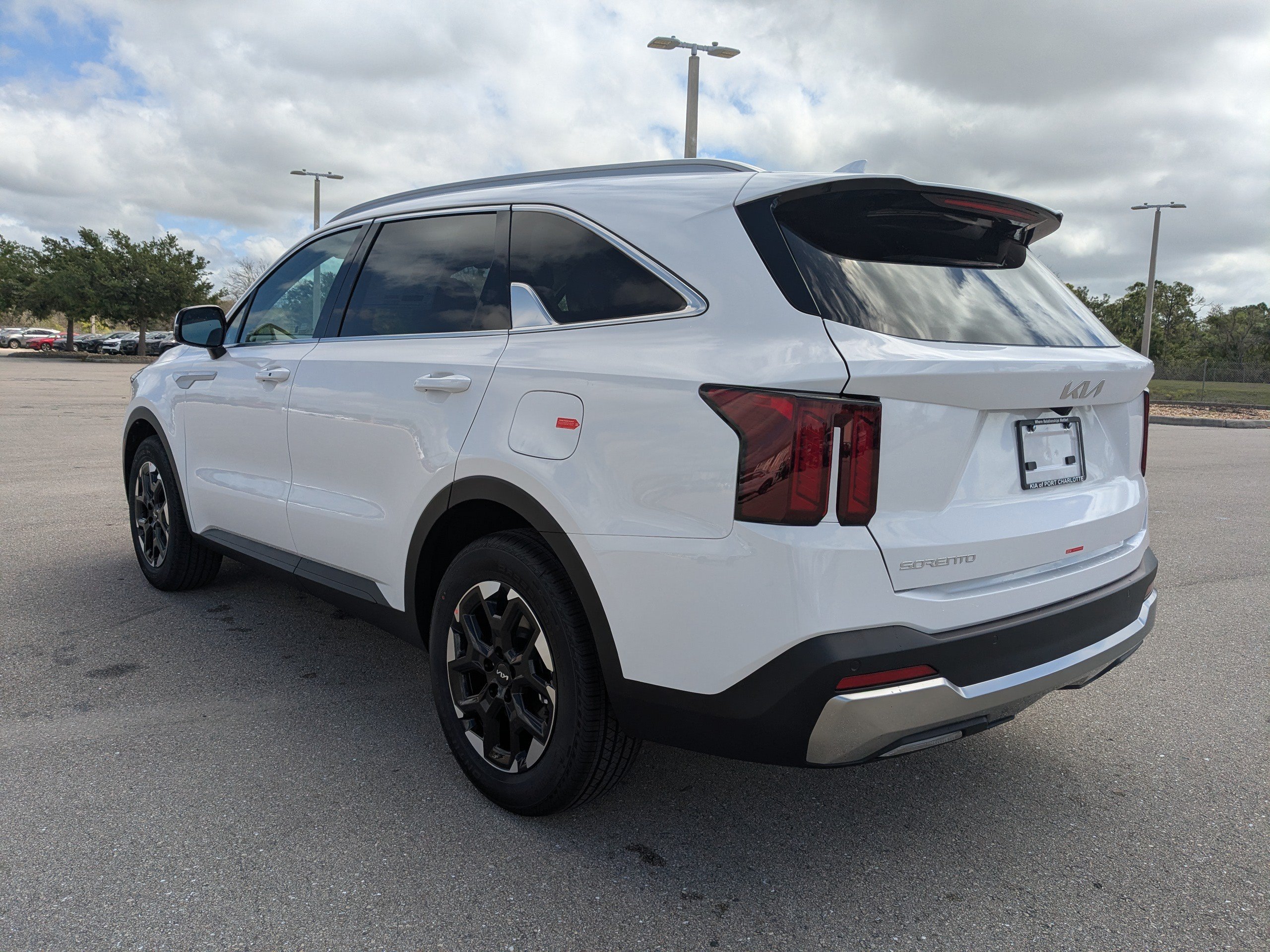 New 2026 Kia Sorento S w/ S Panoramic Sunroof Package FWD image 7
