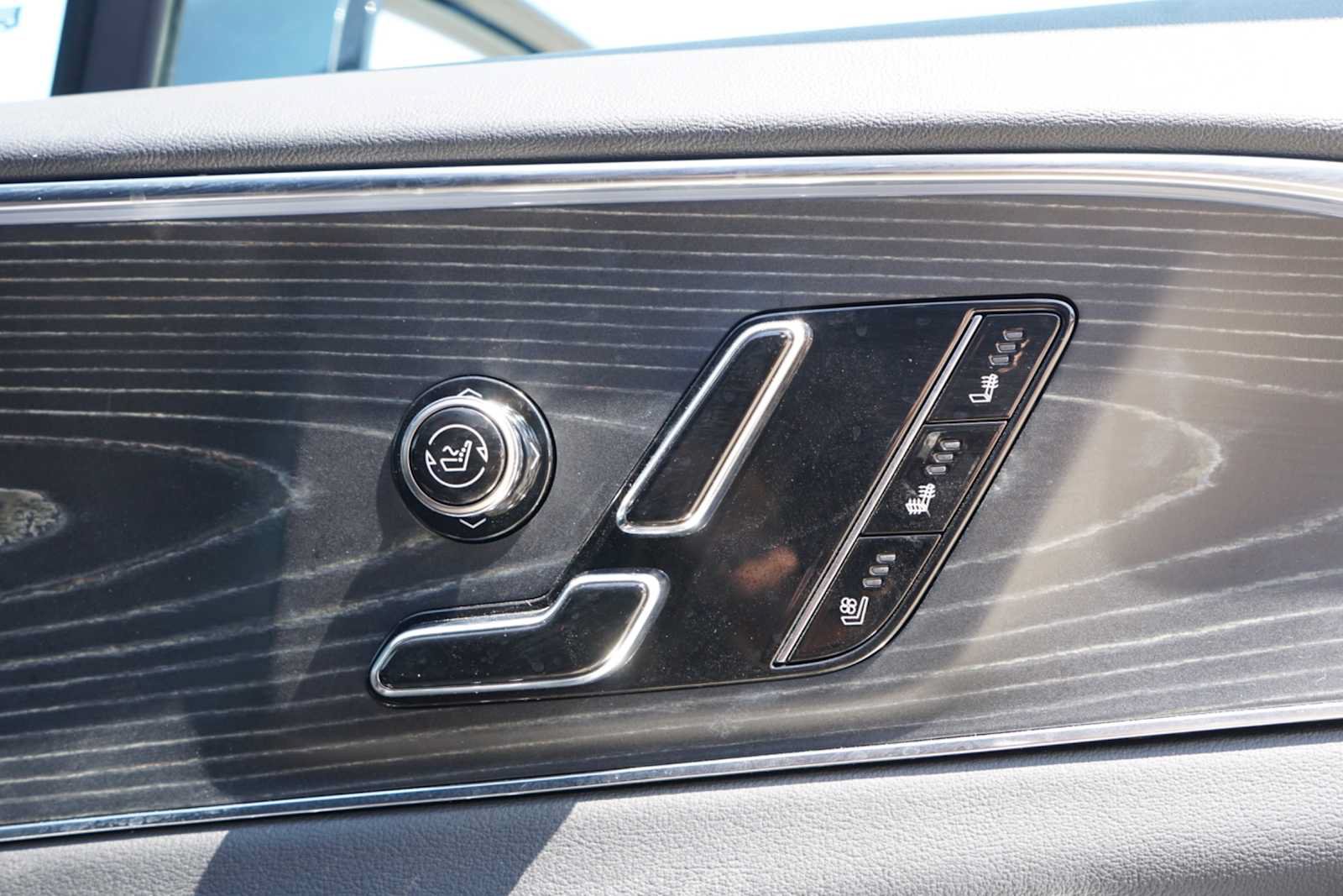Used 2024 Cadillac Lyriq Sport AWD/4WD image 27