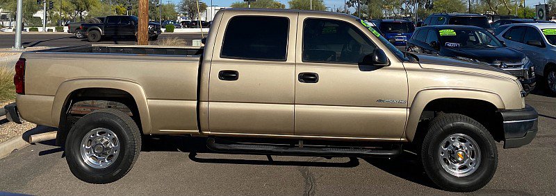 Used 2004 Chevrolet Silverado 2500 LT image 4
