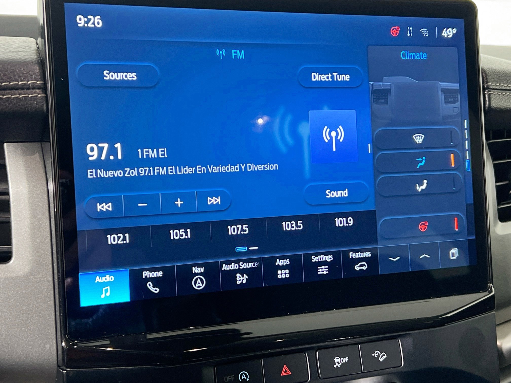 Used 2024 Ford Expedition XLT image 28