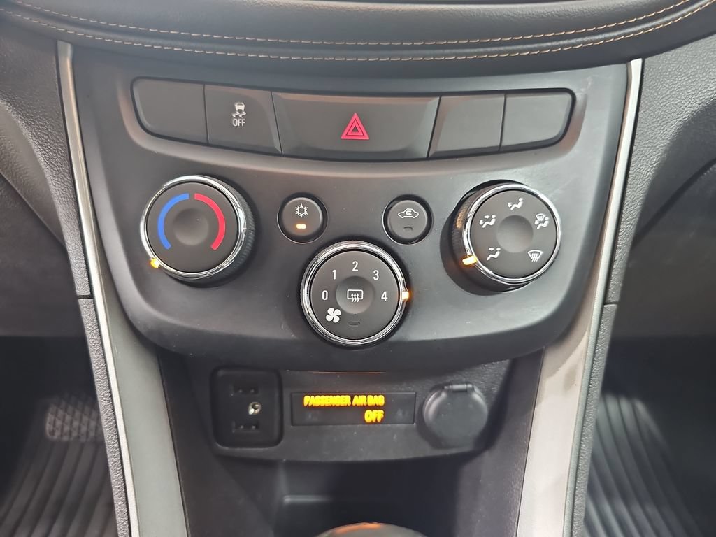 Used 2019 Chevrolet Trax LS w/ Tint and Cruise Package FWD image 27