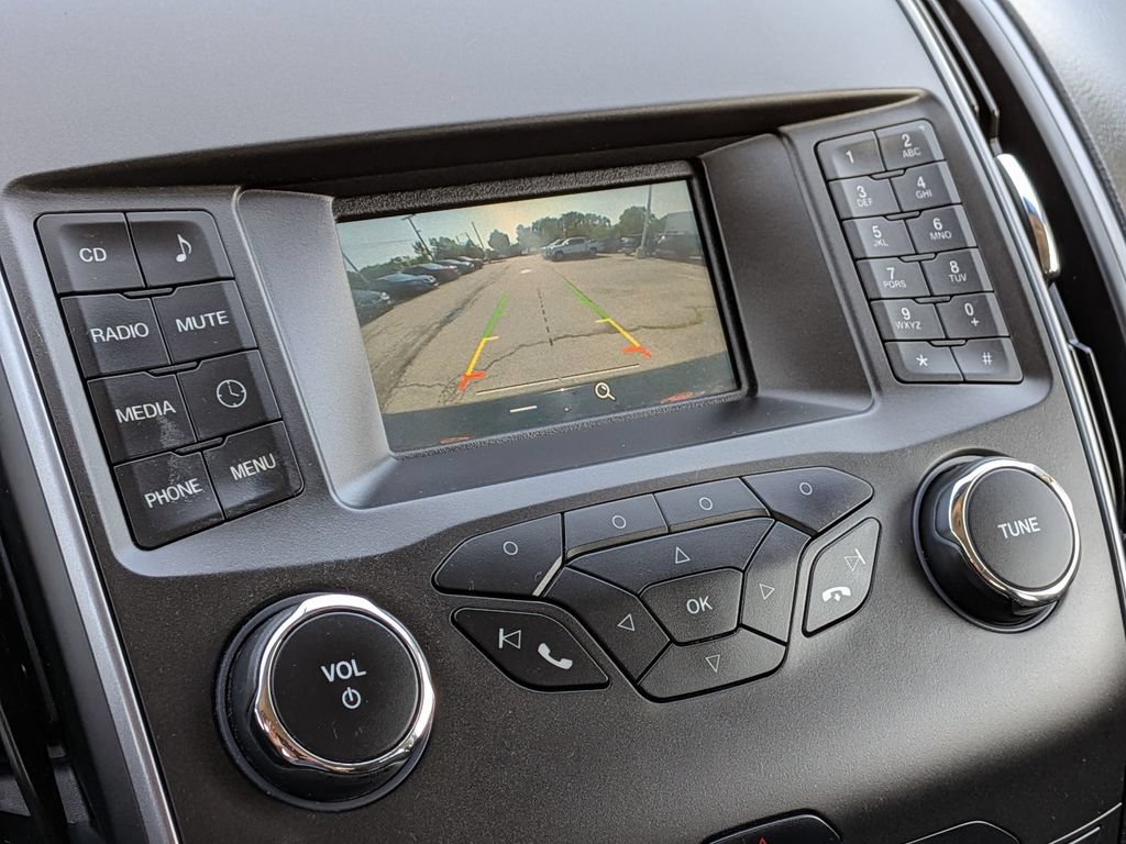 Used 2017 Ford Edge SE FWD image 7