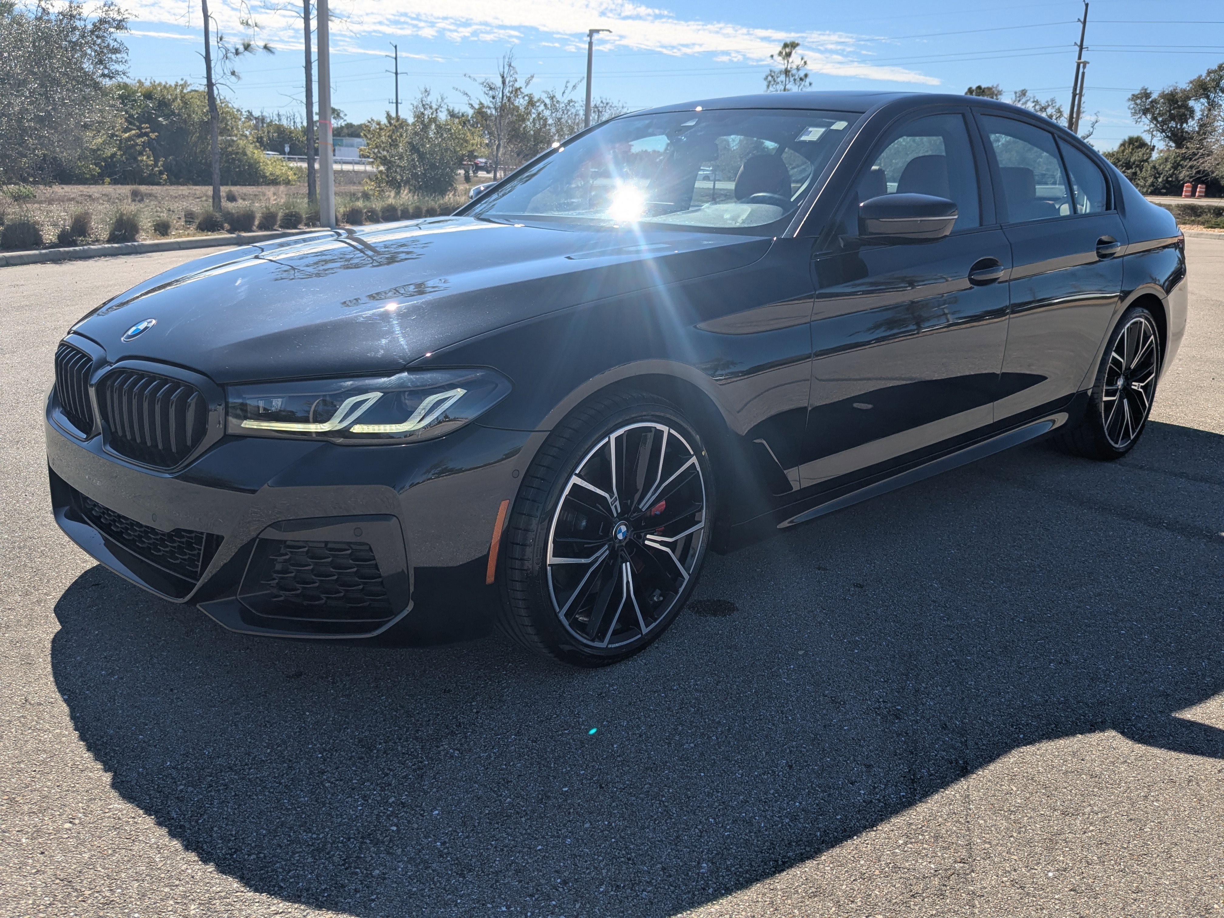 Used 2023 BMW 530i w/ M Sport Package image 9