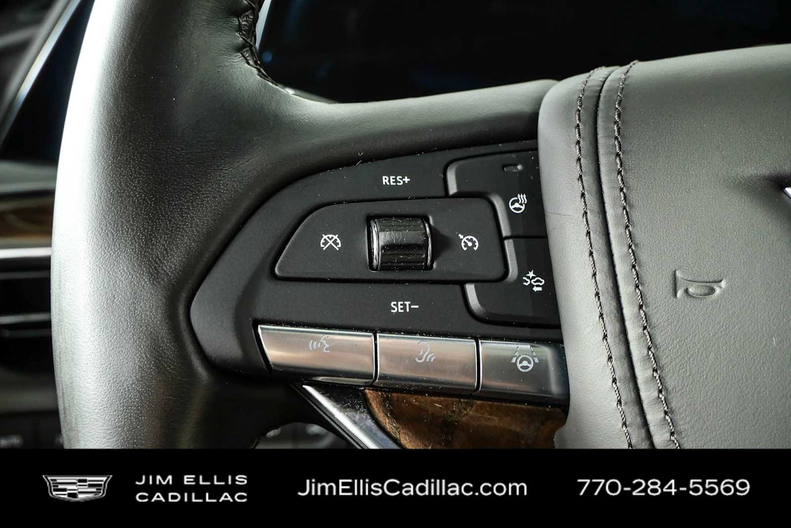 Used 2024 Cadillac Escalade Sport Platinum w/ LPO, ONYX Package AWD/4WD image 11