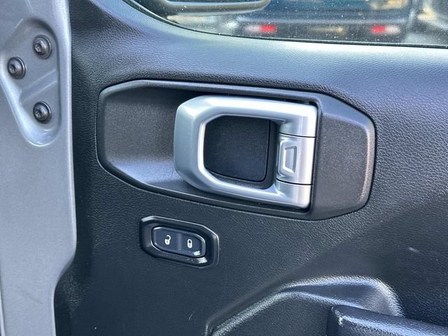 Used 2018 Jeep Wrangler Unlimited Sport S AWD/4WD image 10