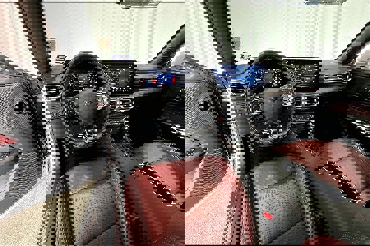 Used 2025 Ford Mustang GT Premium image 14