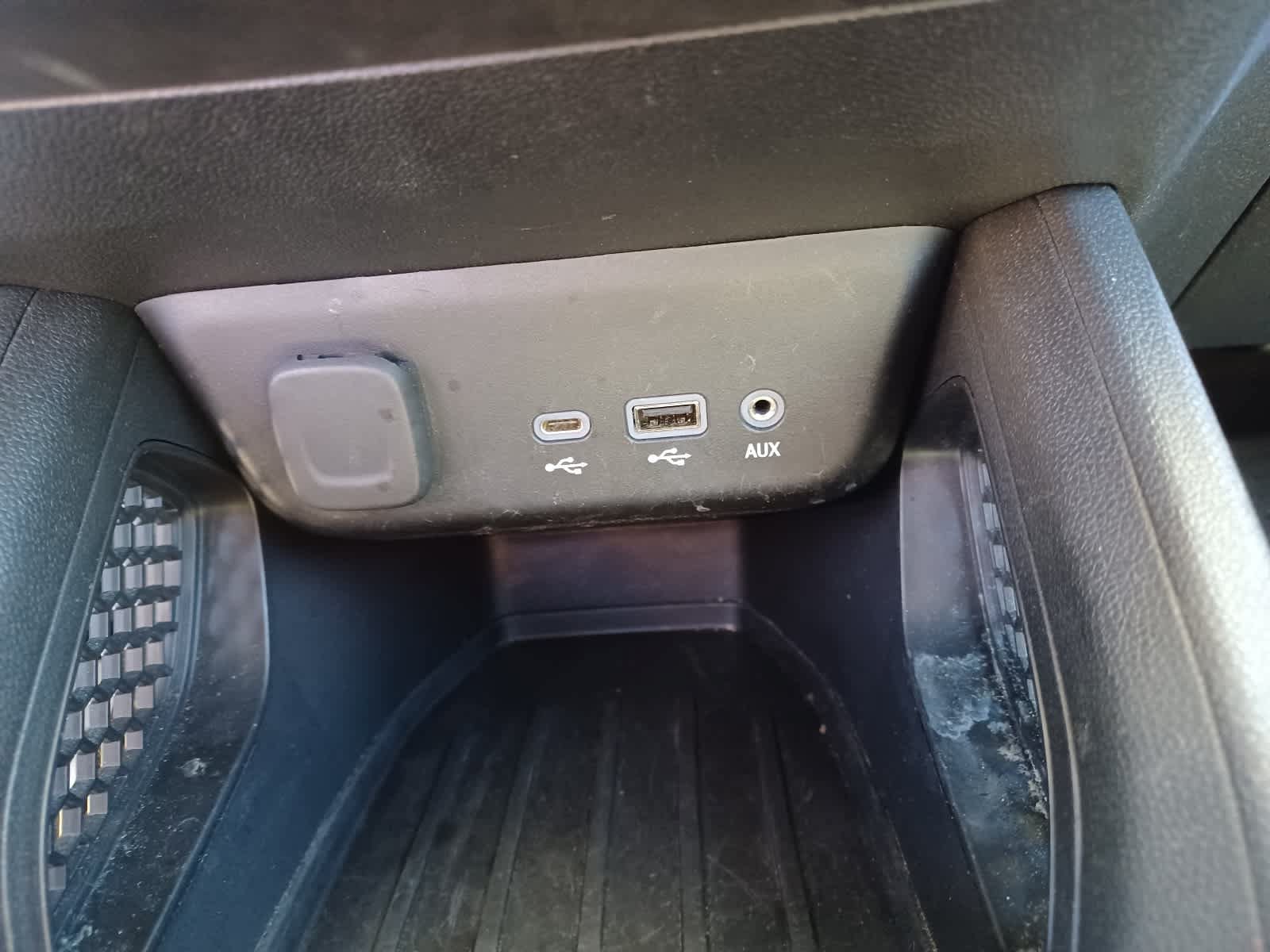 Used 2023 Chevrolet TrailBlazer LT FWD image 13