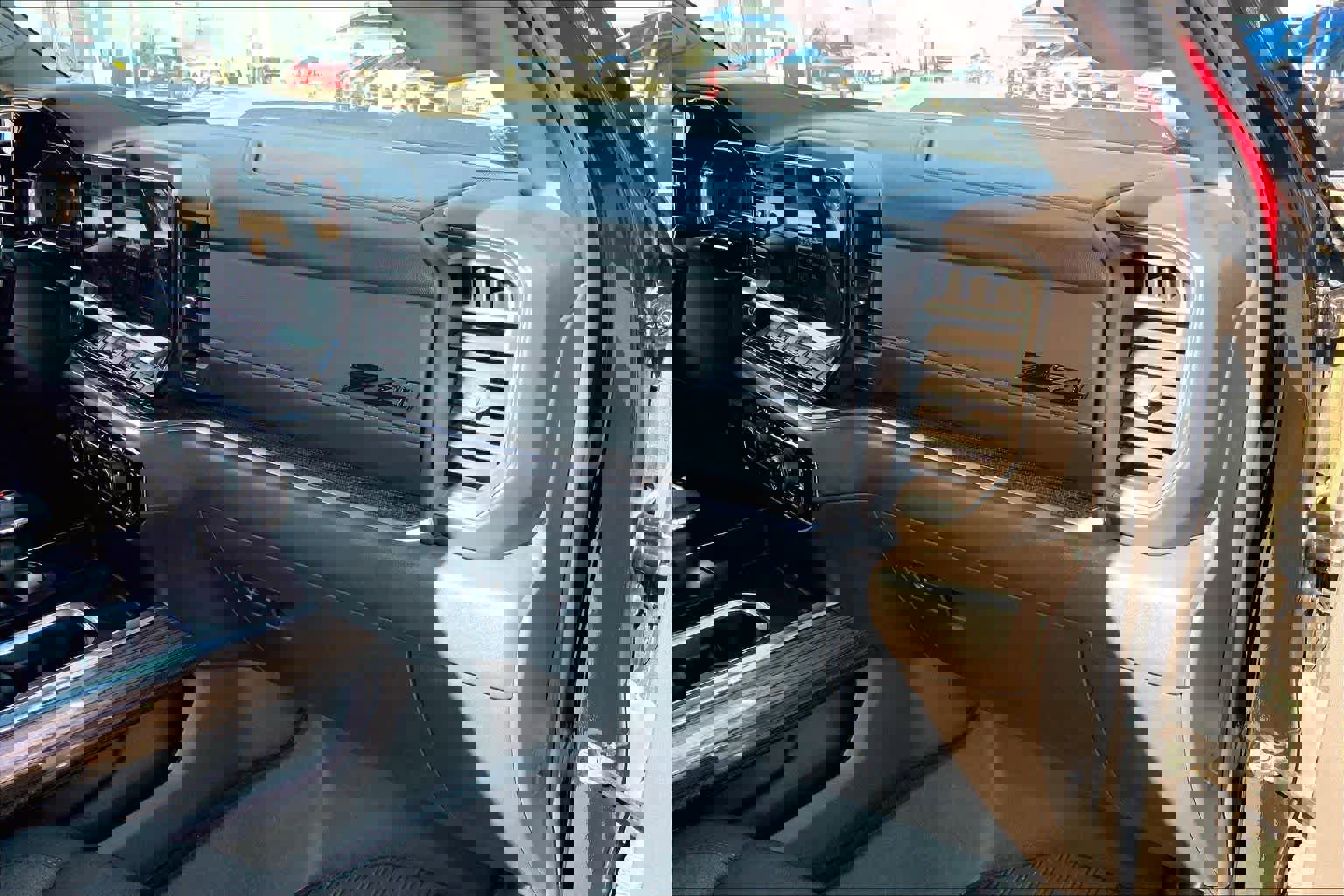 Used 2024 Chevrolet Silverado 1500 LT Trail Boss w/ Convenience Package II image 19