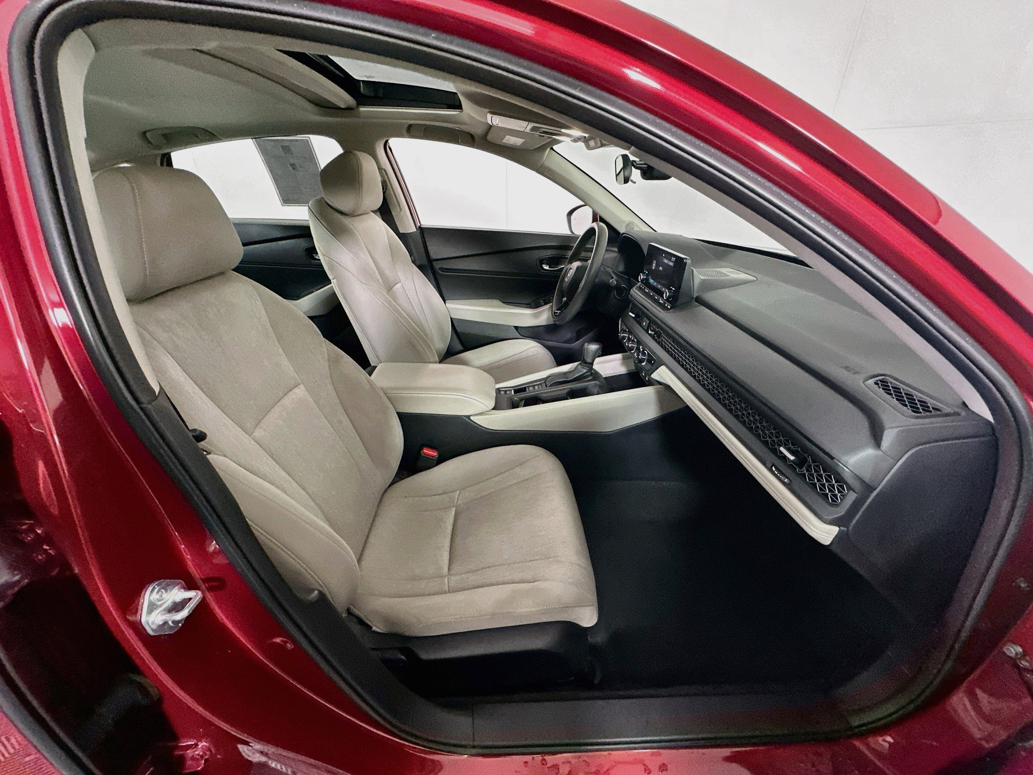 Used 2023 Honda Accord EX image 32