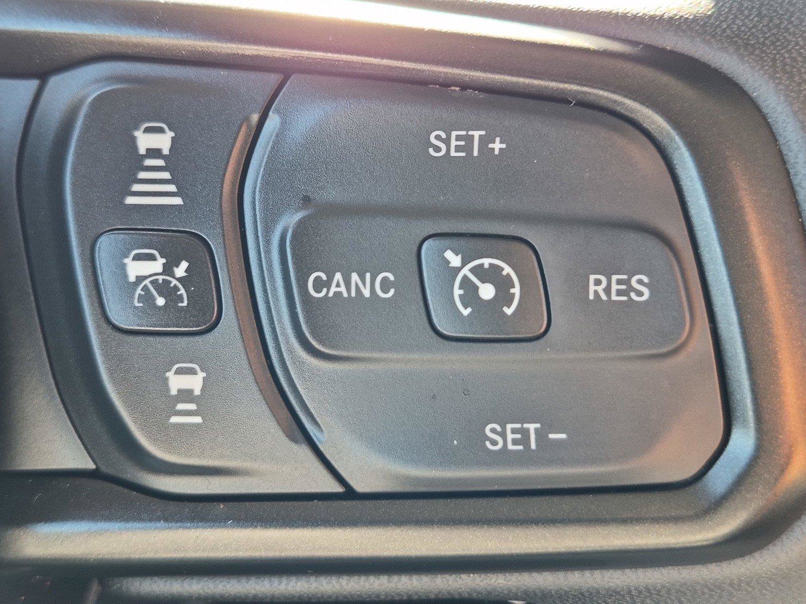 Certified 2025 Jeep Wrangler Unlimited Rubicon 4xe w/ Convenience Group AWD/4WD image 25