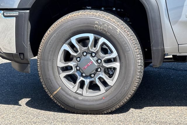 New 2026 GMC Sierra 3500 SLT w/ SLT Convenience Package AWD/4WD image 32