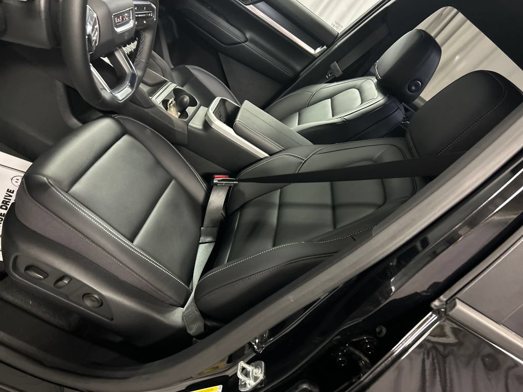 New 2026 GMC Terrain Elevation w/ Elevation Premium Package AWD/4WD image 10