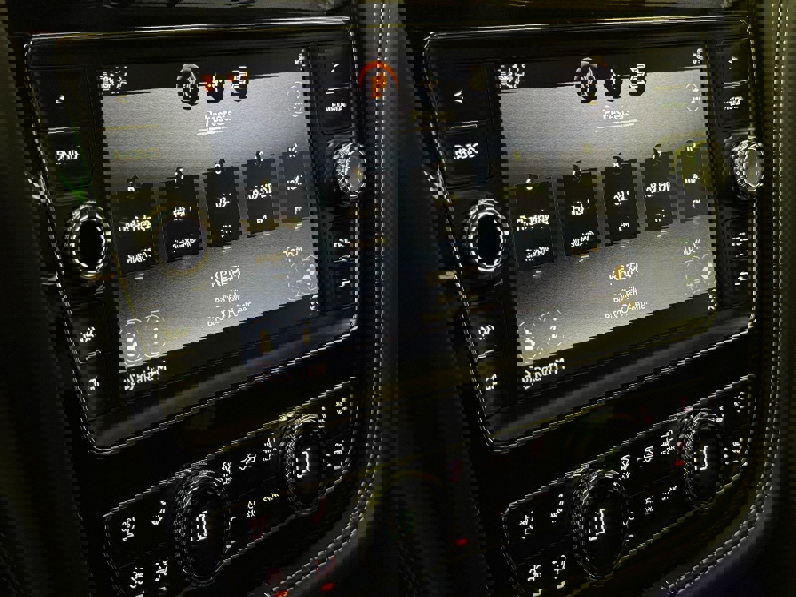 Used 2018 Bentley Bentayga image 66