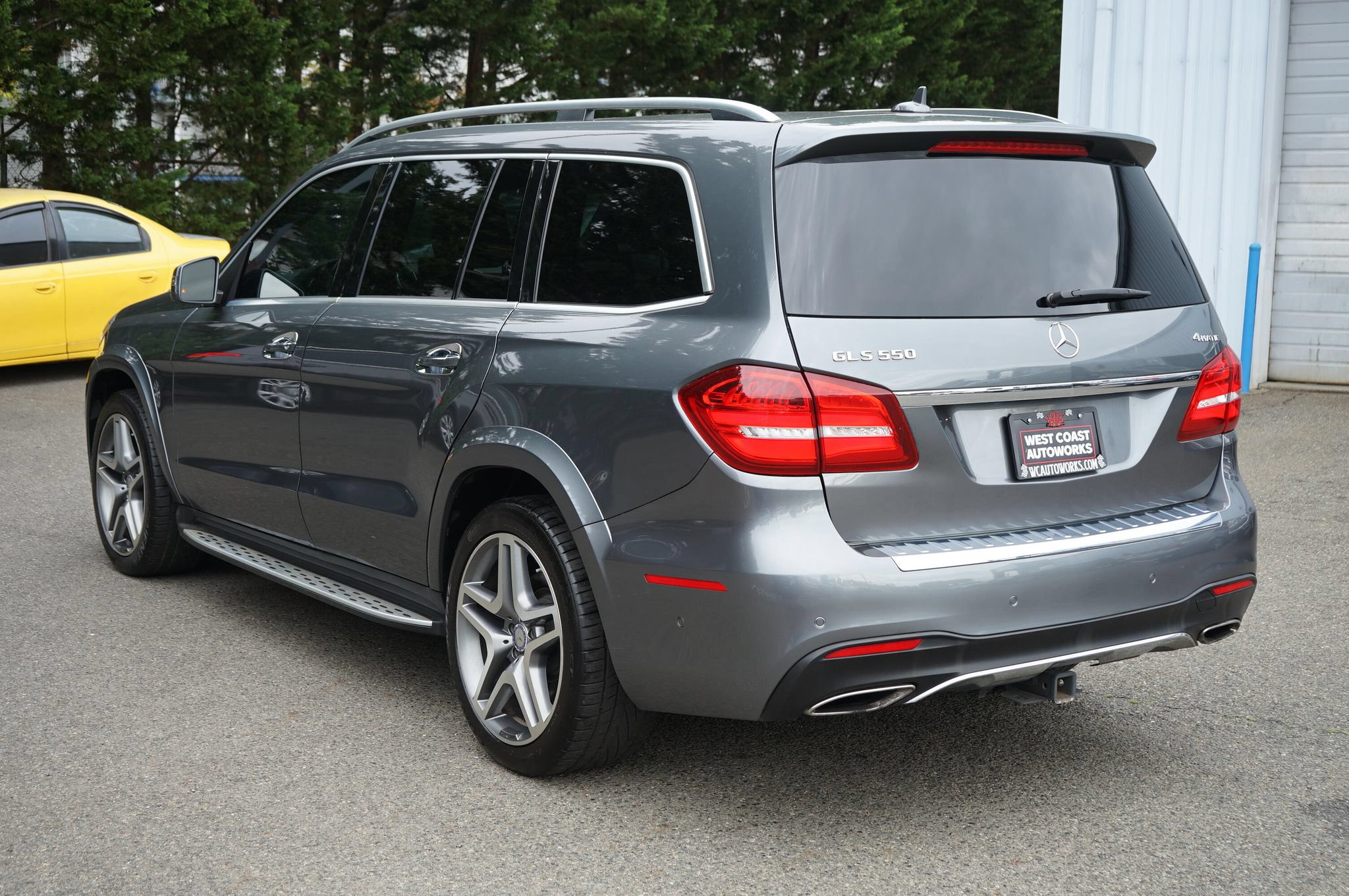 Used 2017 Mercedes-Benz GLS 550 4MATIC image 3