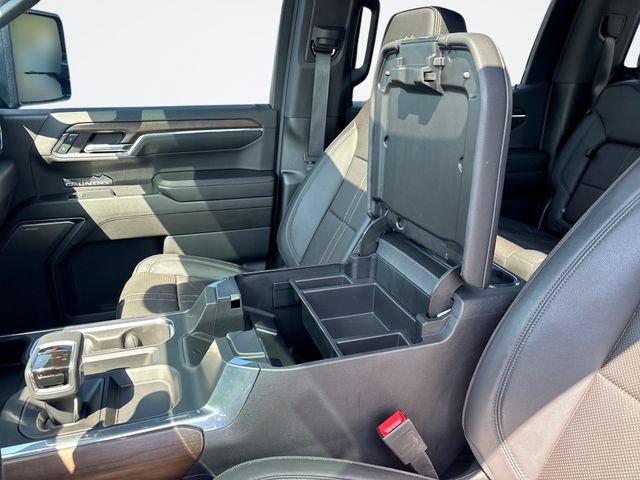 Used 2024 Chevrolet Silverado 1500 High Country w/ High Country Premium Package AWD/4WD image 21