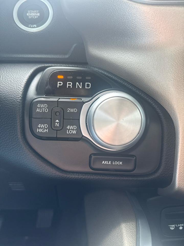 Used 2019 RAM 1500 Laramie AWD/4WD image 15