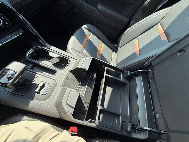 Used 2025 GMC Sierra 1500 AT4 w/ Technology Package AWD/4WD image 39