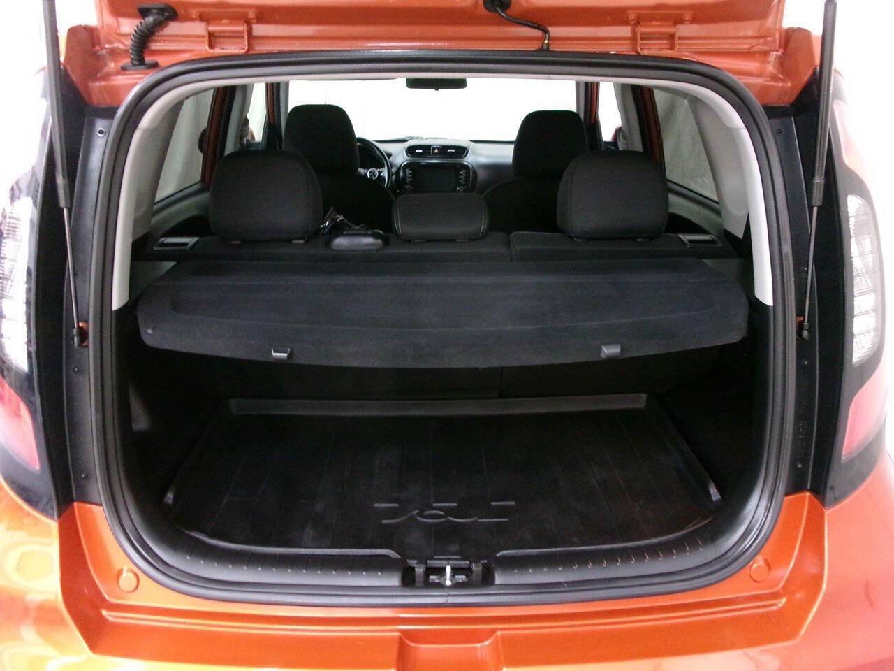 Used 2018 Kia Soul + FWD image 24
