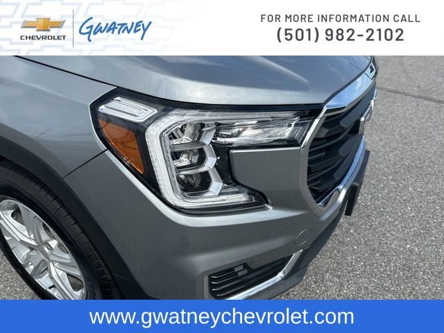 Used 2023 GMC Terrain SLE w/ Driver Convenience Package image 13