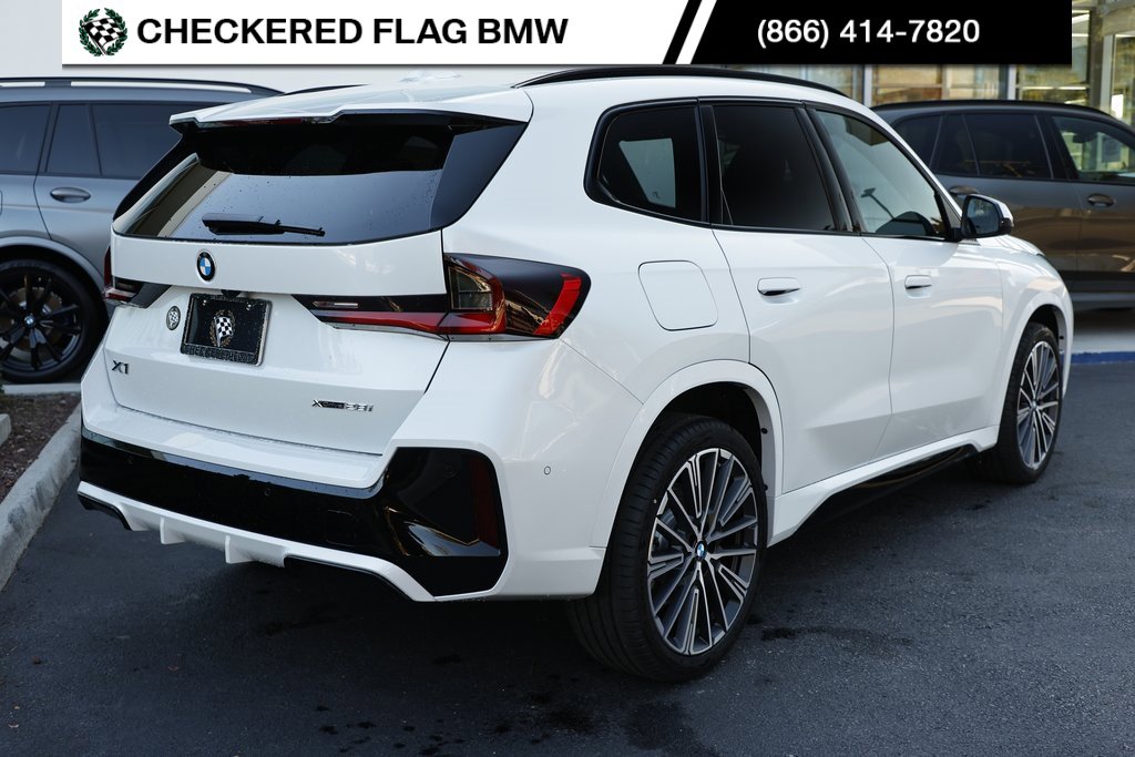 Certified 2025 BMW X1 xDrive28i w/ Technology Package image 7
