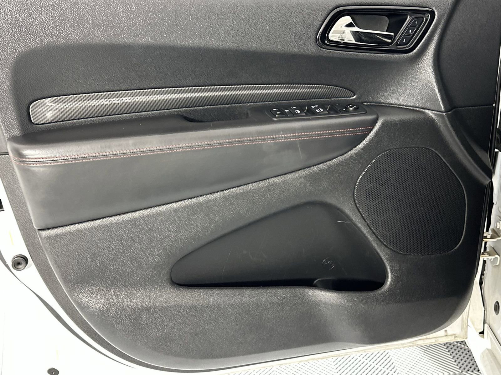 Used 2023 Dodge Durango GT image 29