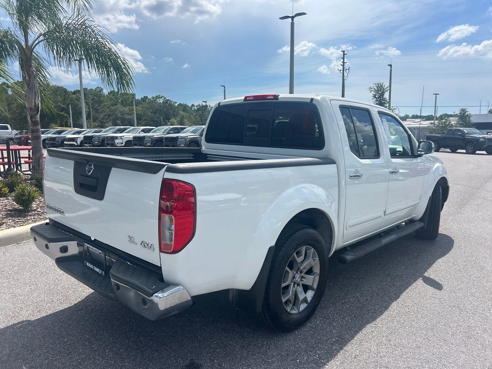 Used 2019 Nissan Frontier SL image 9