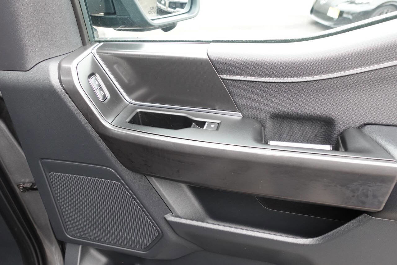 Used 2024 Ford F150 XLT w/ XLT Black Appearance Package image 33