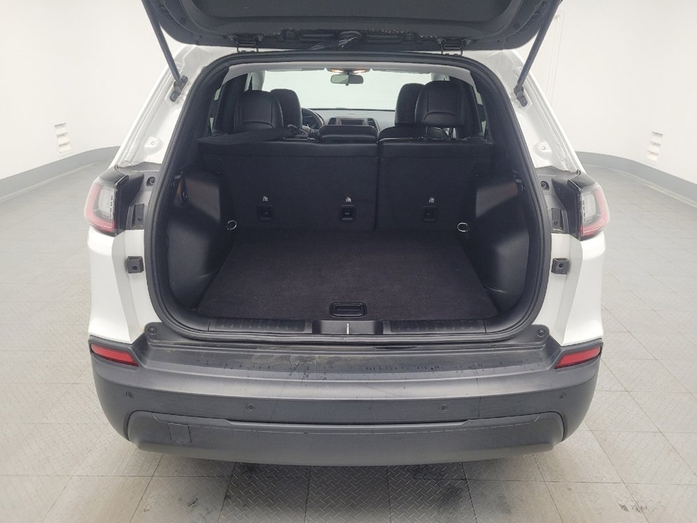 Used 2020 Jeep Cherokee Latitude Plus image 29