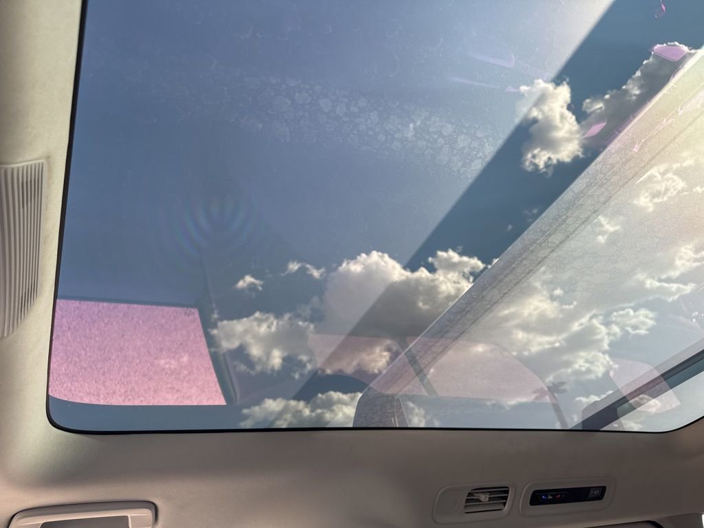 New 2025 Volkswagen ID. Buzz 1st Edition image 32