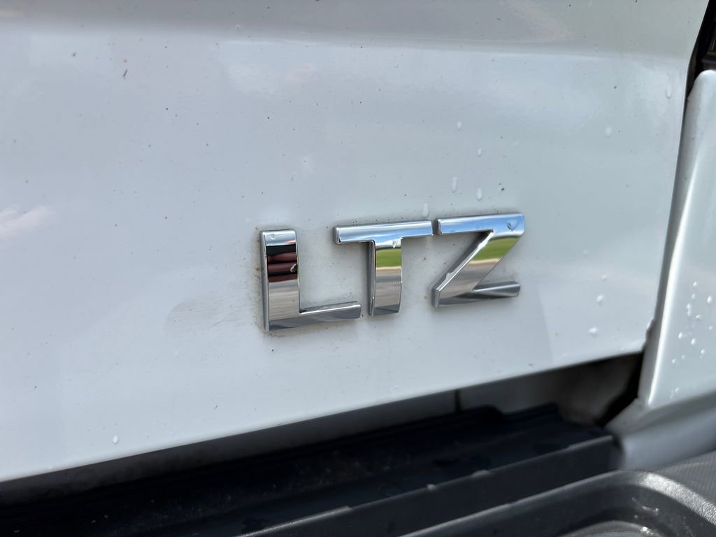 Used 2019 Chevrolet Silverado 3500 4x4 Crew Cab LTZ DRW w/ Duramax Plus Package image 17