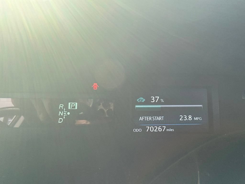Used 2015 Toyota Prius V Four FWD image 10