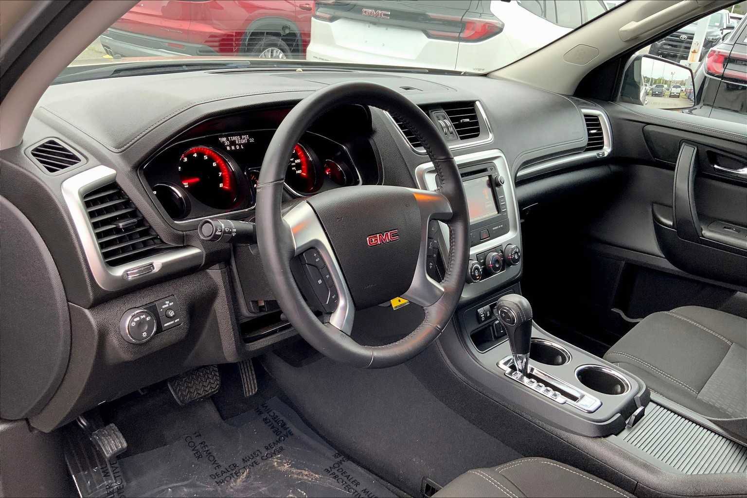 Used 2016 GMC Acadia SLE image 16