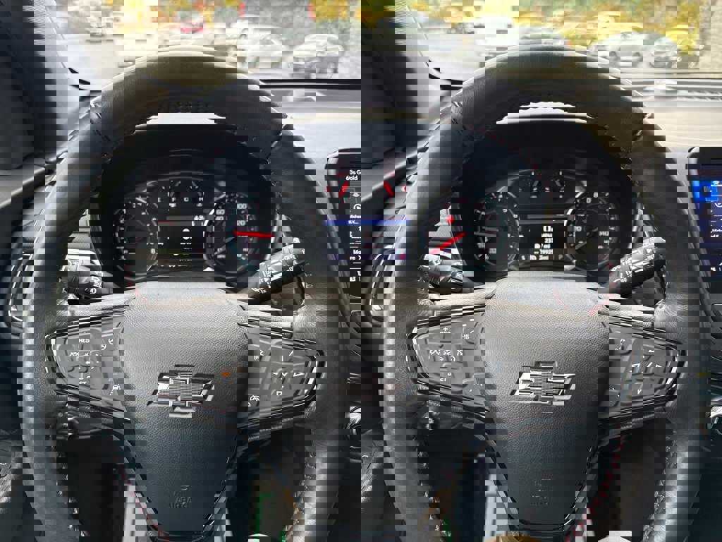 Used 2022 Chevrolet Equinox RS w/ Infotainment Package image 26