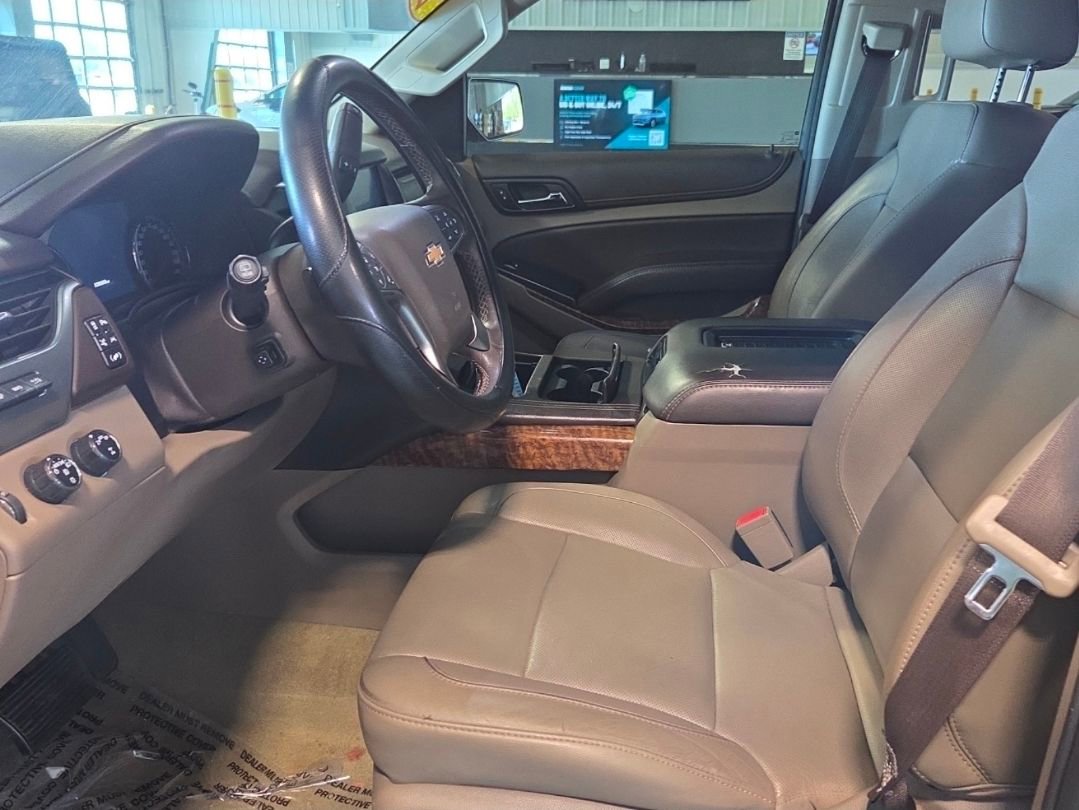 Used 2017 Chevrolet Suburban Premier AWD/4WD image 11