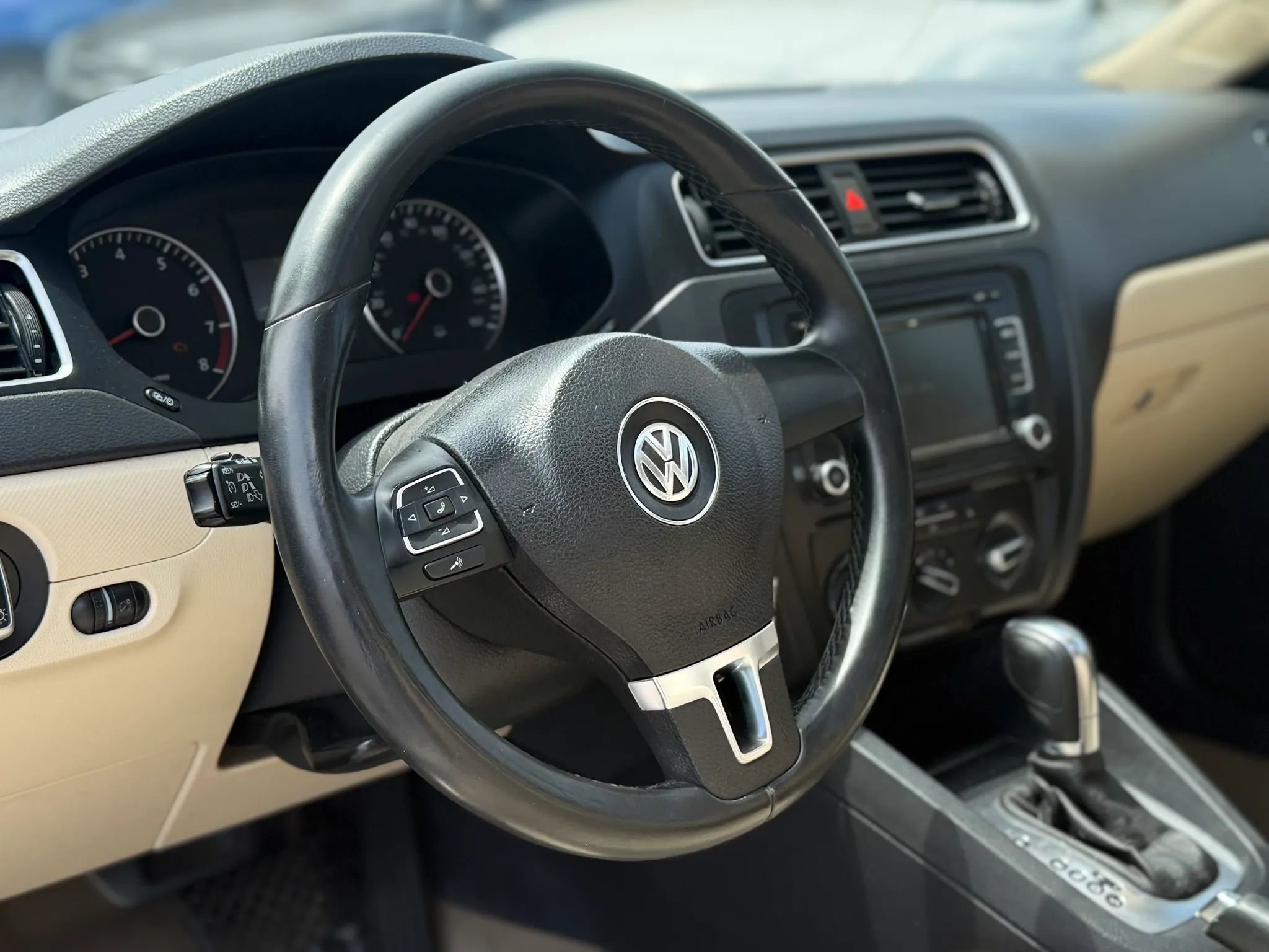 Used 2012 Volkswagen Jetta SE FWD image 26