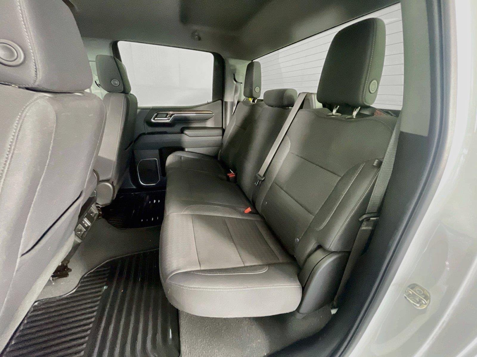 Used 2024 Chevrolet Silverado 1500 LT AWD/4WD image 27