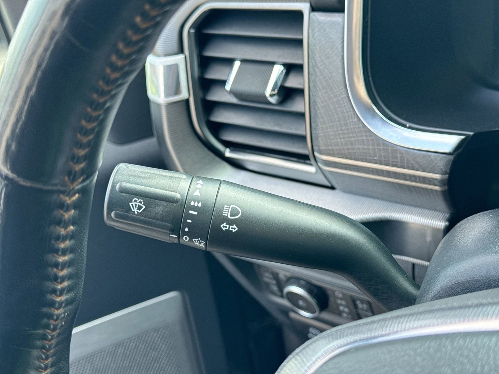 Used 2023 Ford F150 Platinum w/ Max Trailer Tow Package AWD/4WD image 31