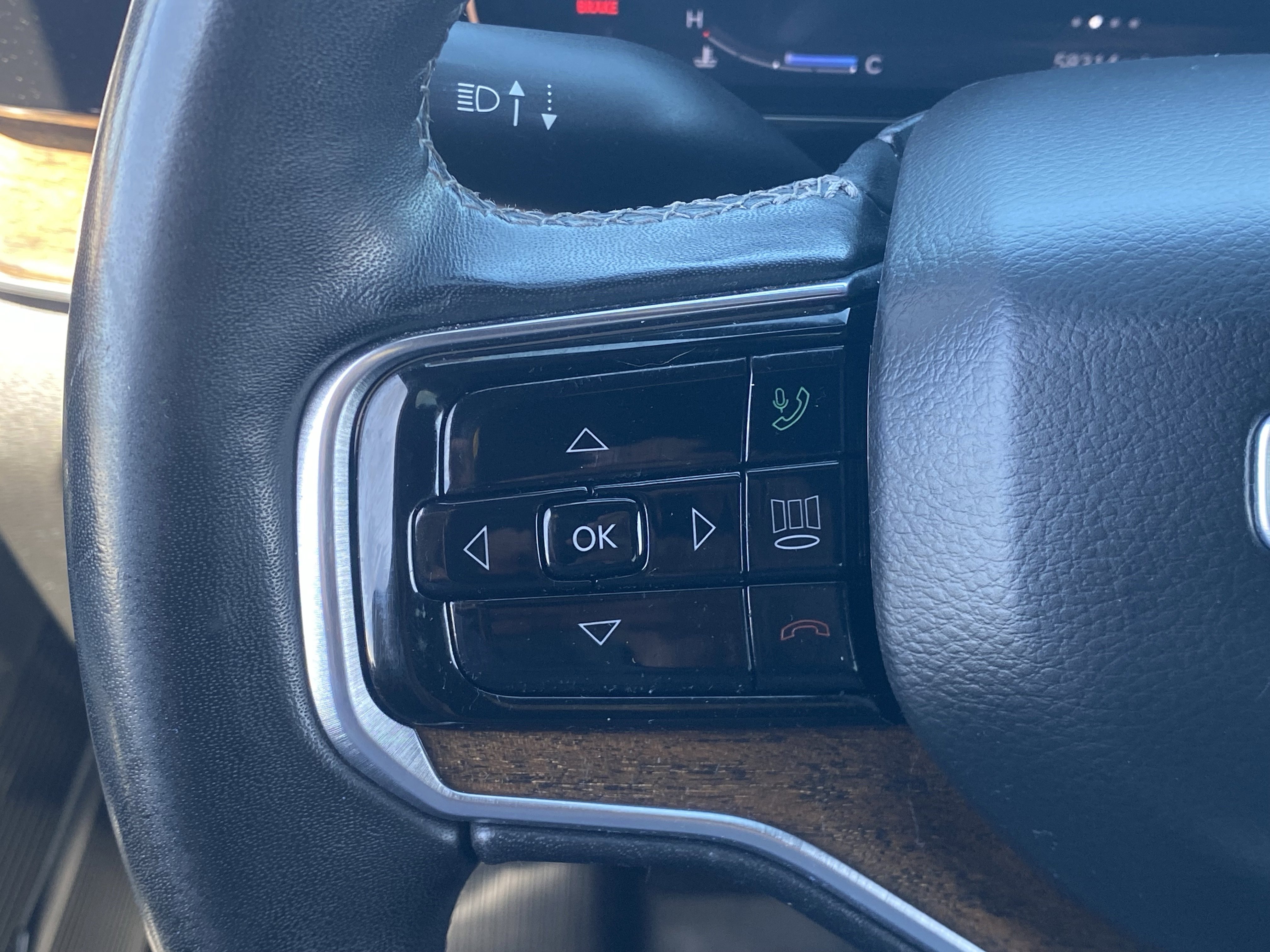 Certified 2022 Jeep Grand Wagoneer Series I AWD/4WD image 23