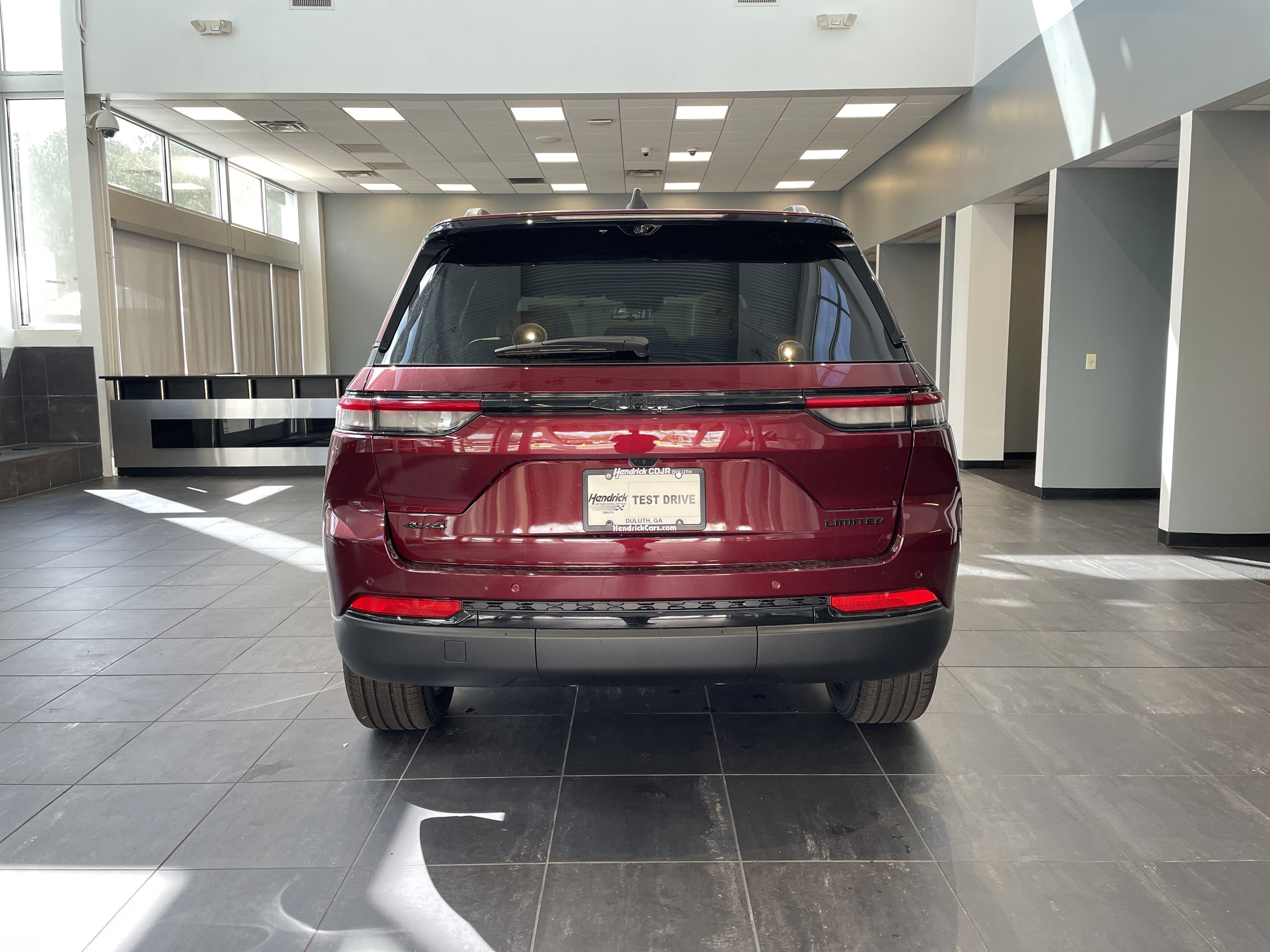 New 2025 Jeep Grand Cherokee Limited w/ Luxury Tech Group II image 9