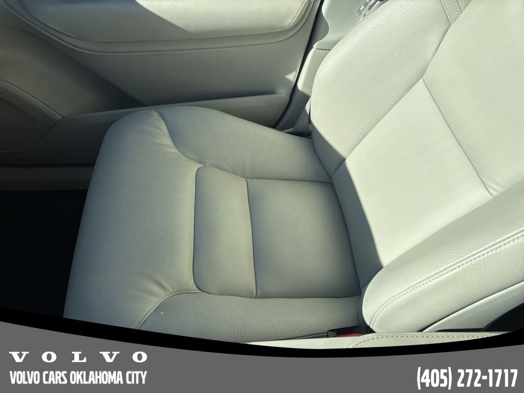 Certified 2024 Volvo XC90 B5 Core image 10