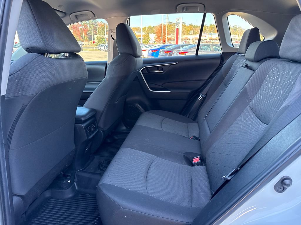 Used 2023 Toyota RAV4 XLE image 28