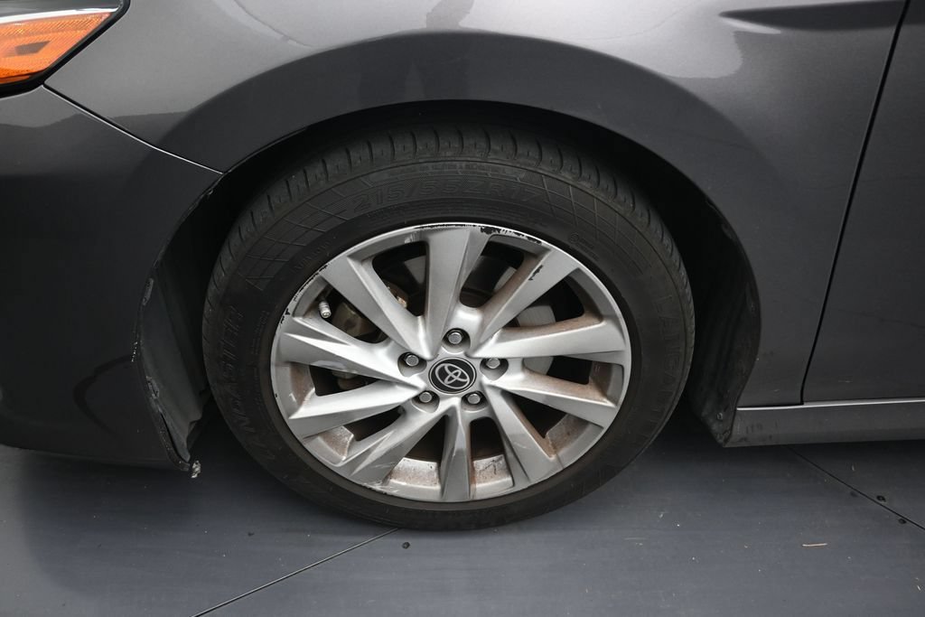Used 2022 Toyota Camry LE FWD image 9