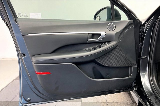 Used 2022 Hyundai Sonata SEL w/ Cargo Package image 26