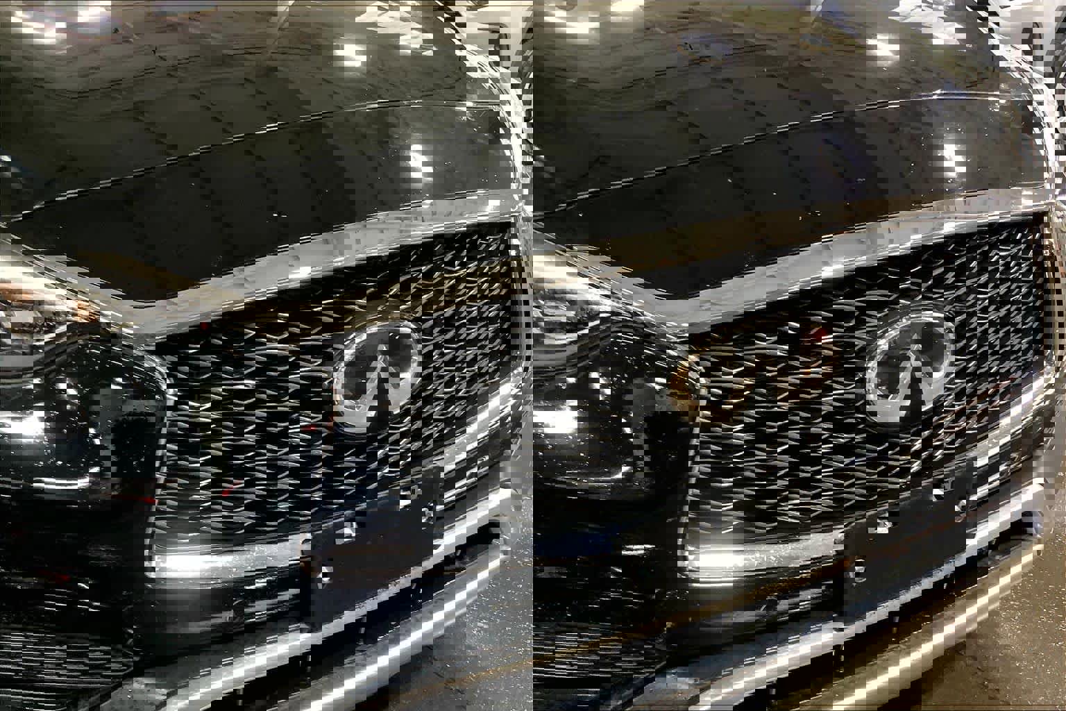 Used 2019 INFINITI QX30 LUXE w/ Navigation Package image 30